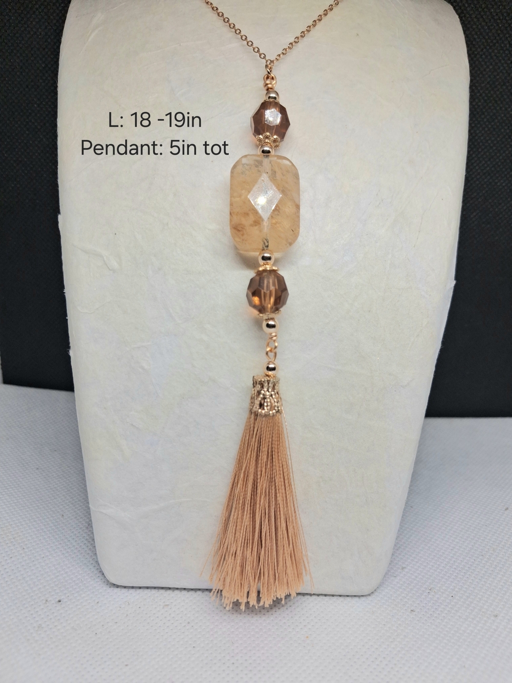 Elegant Beige Tassel Pendant Necklace - Women's Jewelry